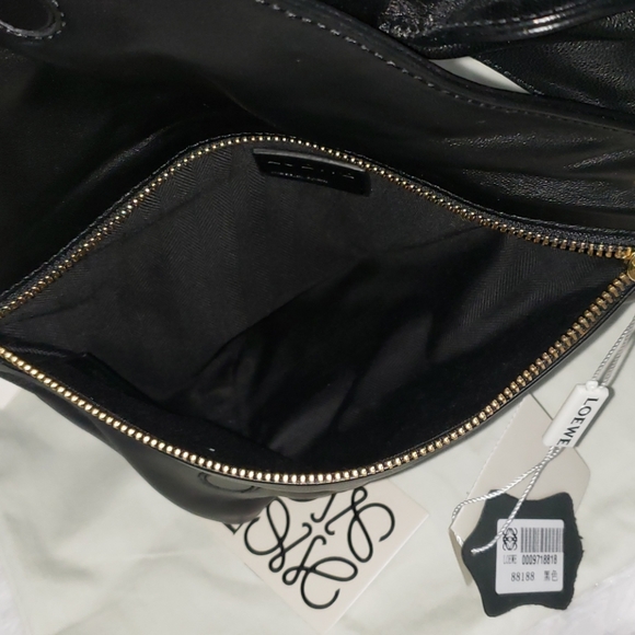 📣Loewe 🚨PRICE DROP🚨 RARE Black Bolso Triangle📣 - Picture 5 of 13